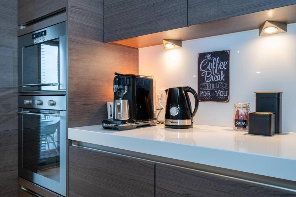 London 993 Loft 402 Apartment แอนต์เวิร์ป ภายนอก รูปภาพ
