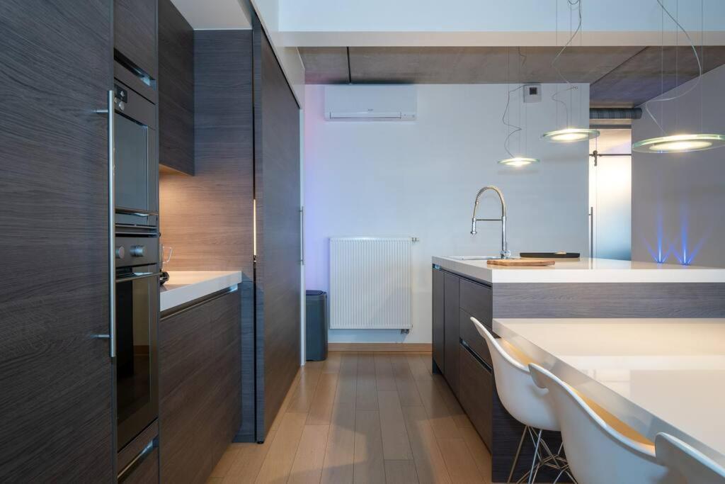 London 993 Loft 402 Apartment แอนต์เวิร์ป ภายนอก รูปภาพ