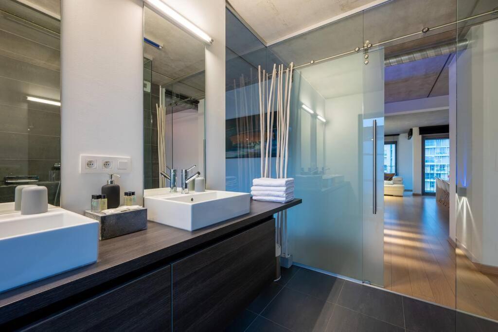 London 993 Loft 402 Apartment แอนต์เวิร์ป ภายนอก รูปภาพ